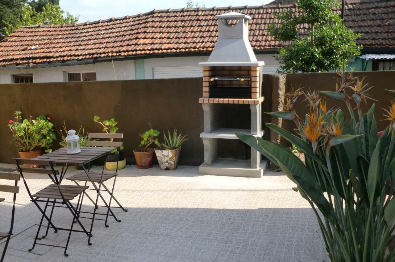 The Yellow House Vila Nova de Gaia Exterior photo